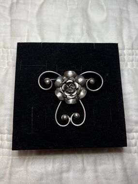 Vintage 925 Sterling Sliver Flower Brooch